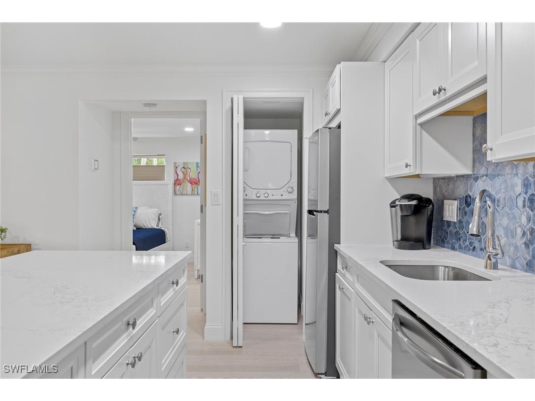 960 7th Street S #101 Naples FL 34102 225079878 image7