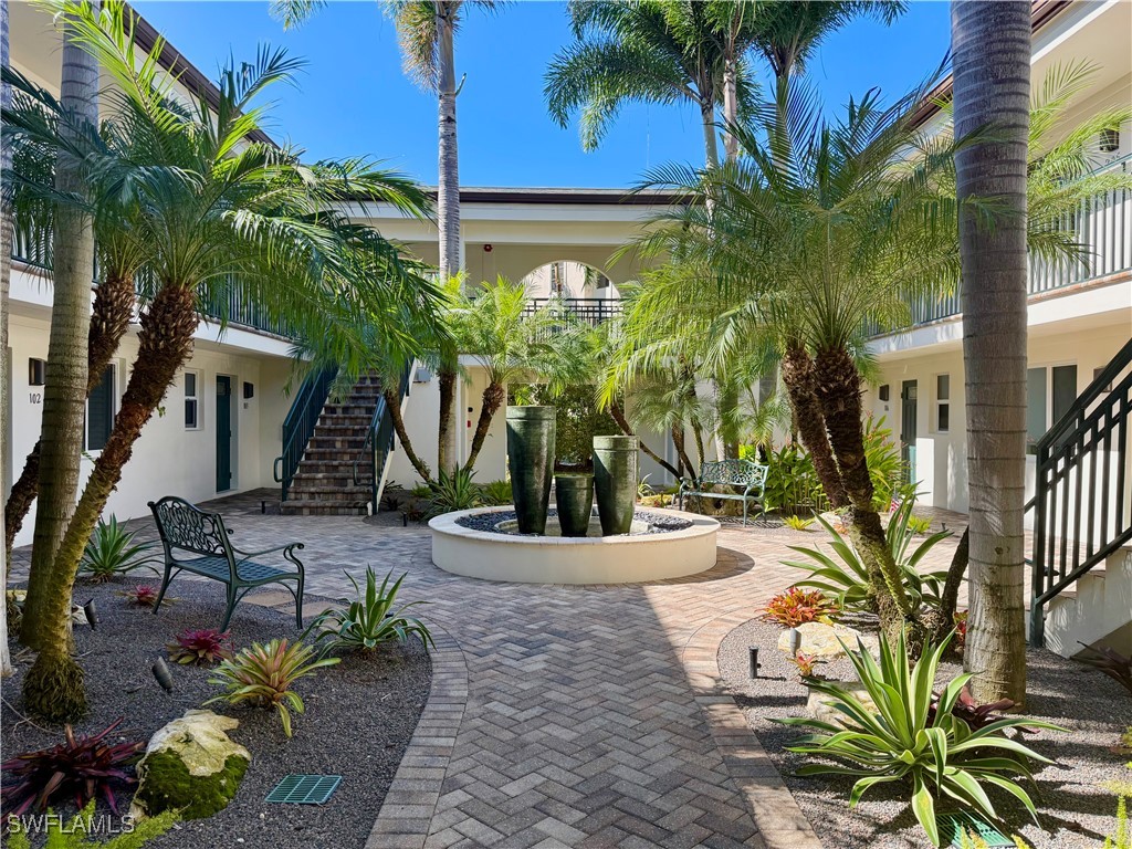 960 7th Street S #103 Naples FL 34102 225084421 image2