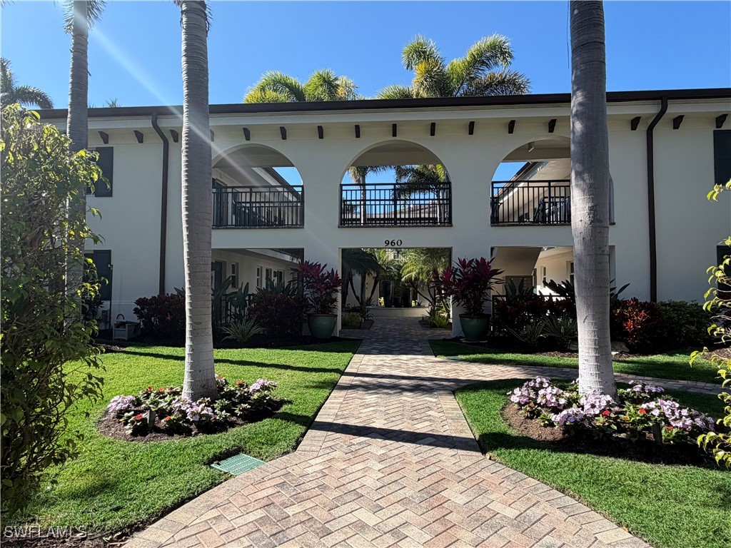960 7th Street S #103 Naples FL 34102 226005246 image1