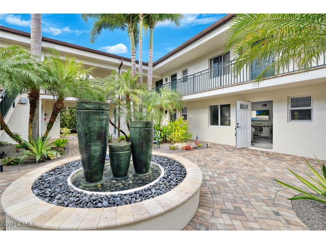 960 7th Street S #105 Naples FL 34102 226001758 image16