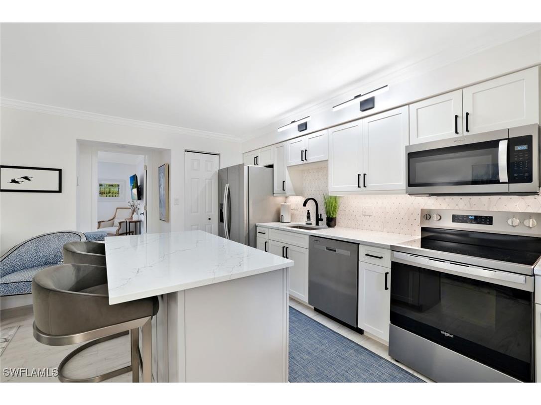 960 7th Street S #105 Naples FL 34102 226001758 image4