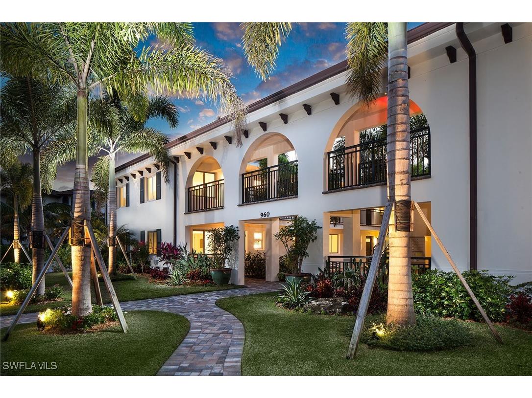 960 7th Street S #202 Naples FL 34102 225054778 image1