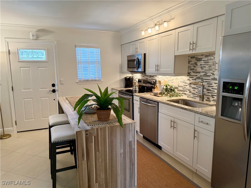 960 7th Street S #202 Naples FL 34102 225079140 image5