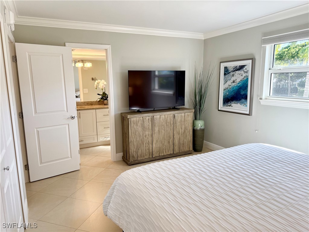 960 7th Street S #202 Naples FL 34102 226005231 image7