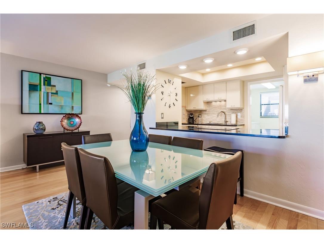 960 Swallow Avenue #303 Marco Island FL 34145 223048132 image1