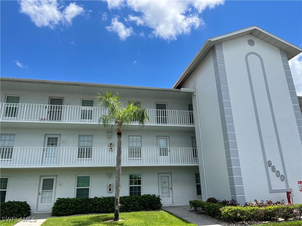 9600 Victoria Lane #C204 Naples FL 34109 225066996 image1