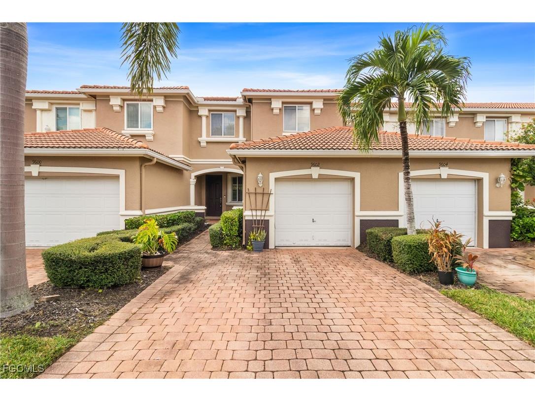 9602 Roundstone Circle Fort Myers FL 33967 2025017765 image1