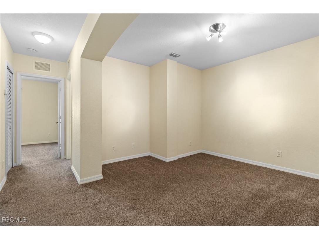 9602 Roundstone Circle Fort Myers FL 33967 2025017765 image16