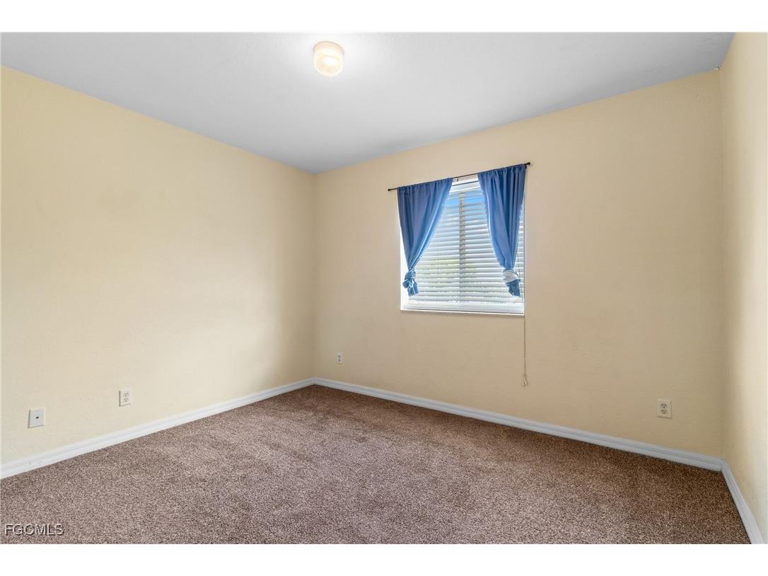 9602 Roundstone Circle Fort Myers FL 33967 2025017765 image19