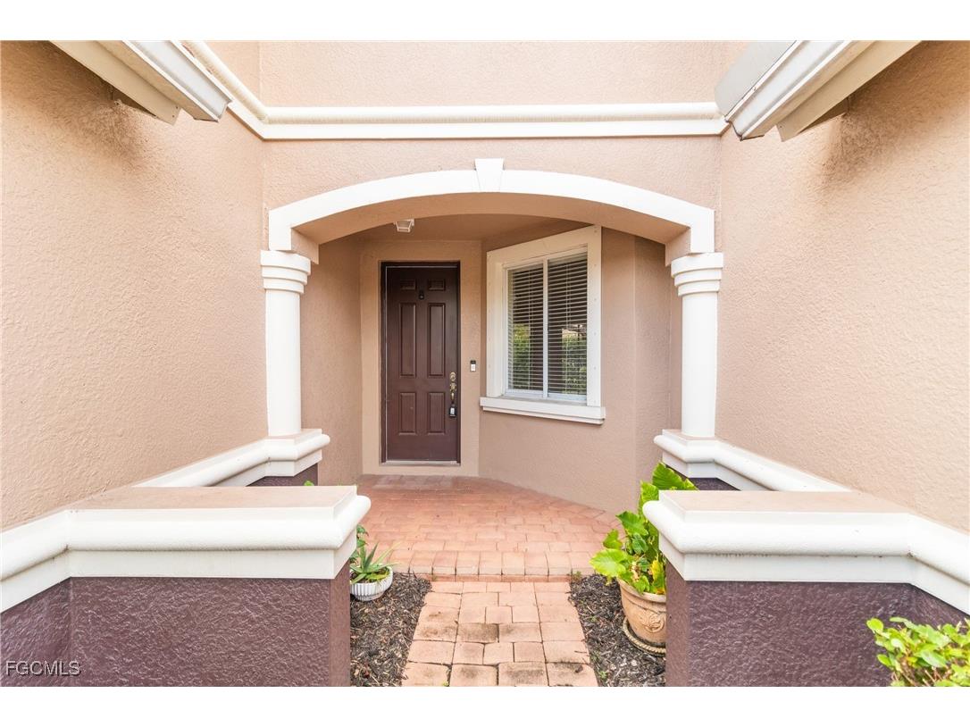 9602 Roundstone Circle Fort Myers FL 33967 2025017765 image2