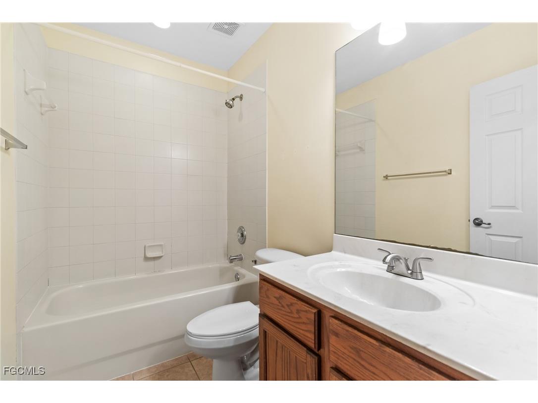 9602 Roundstone Circle Fort Myers FL 33967 2025017765 image20