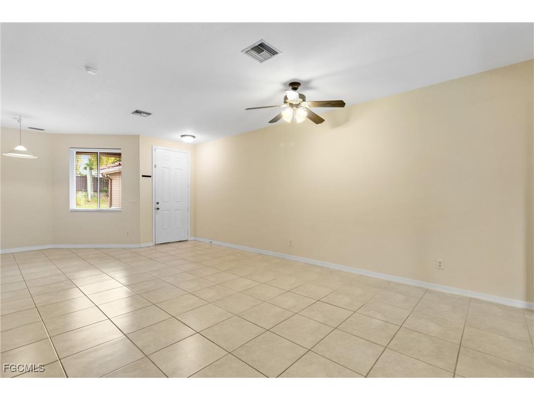 9602 Roundstone Circle Fort Myers FL 33967 2025017765 image9