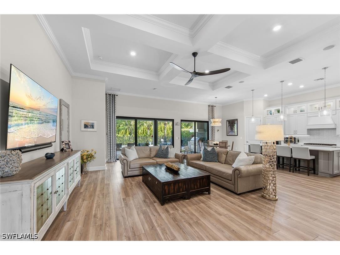 9607 Everglades Drive Naples FL 34120 226014754 image1