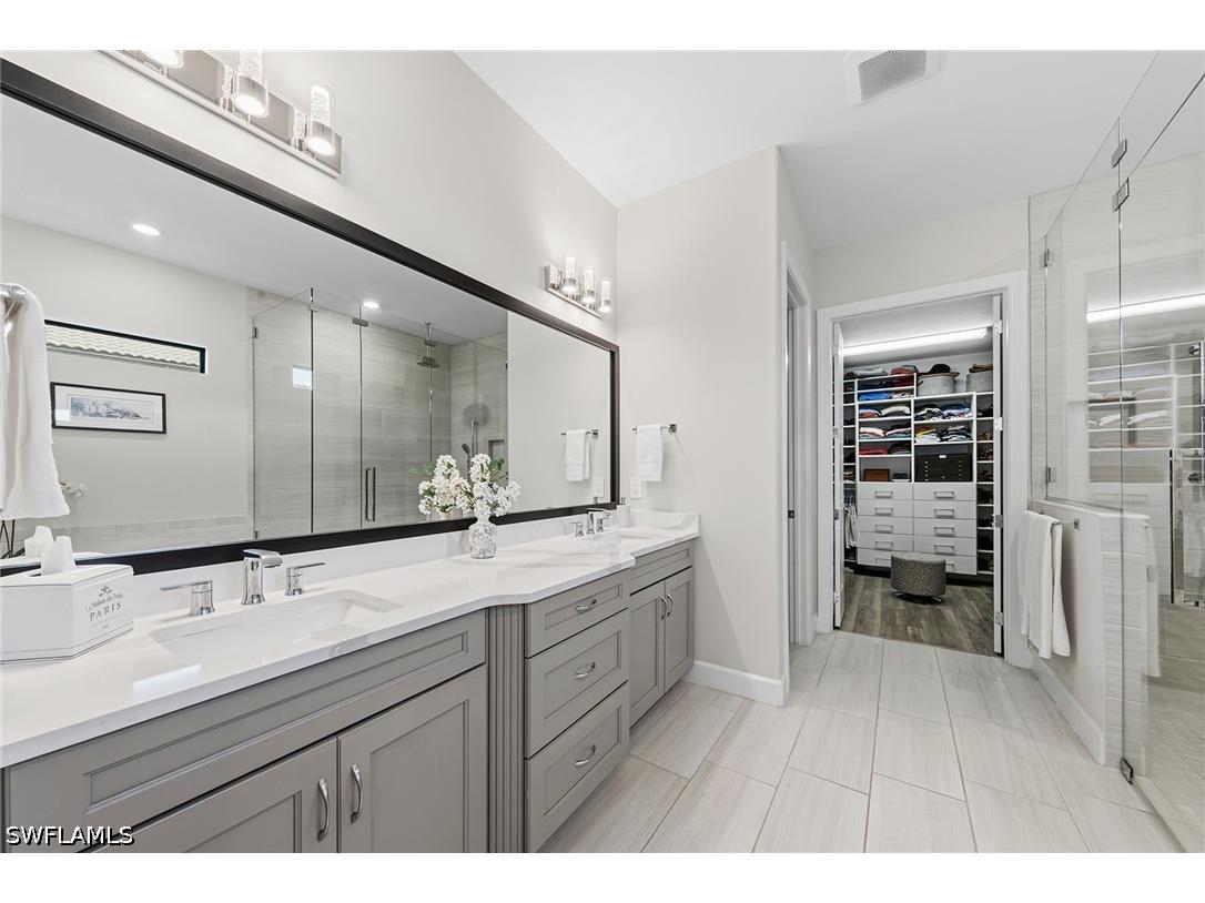 9607 Everglades Drive Naples FL 34120 226014754 image17