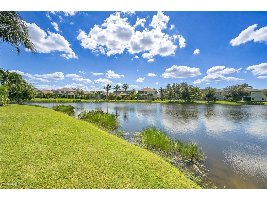 9609 Gladiolus Blossom Court Fort Myers FL 33908 2025015510 image33