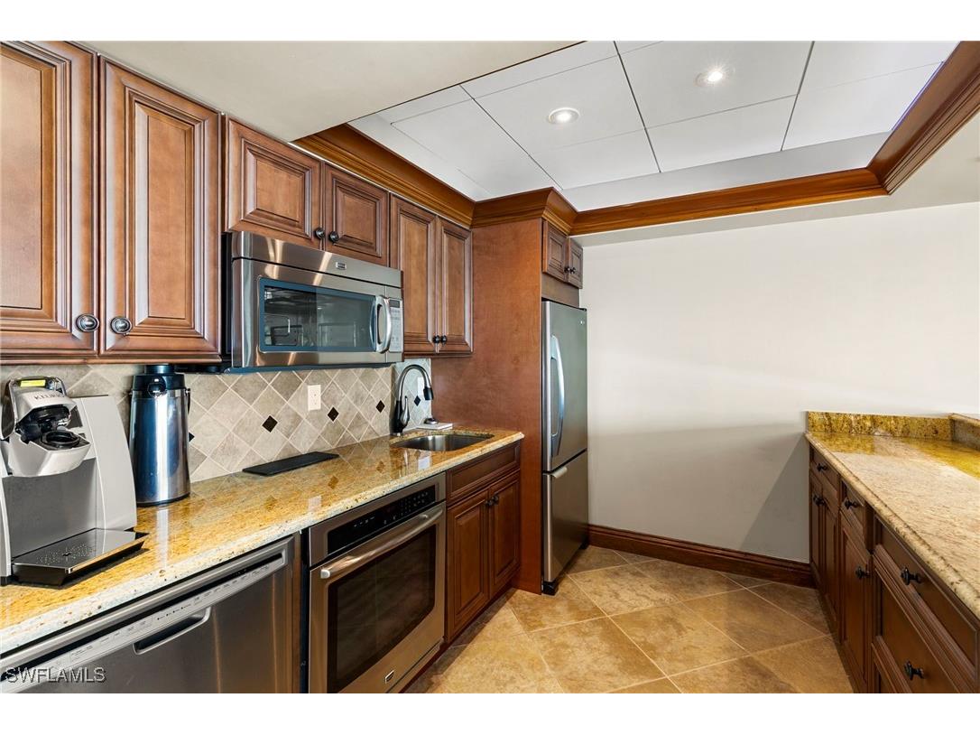 961 Collier Court #108 Marco Island FL 34145 225077201 image33