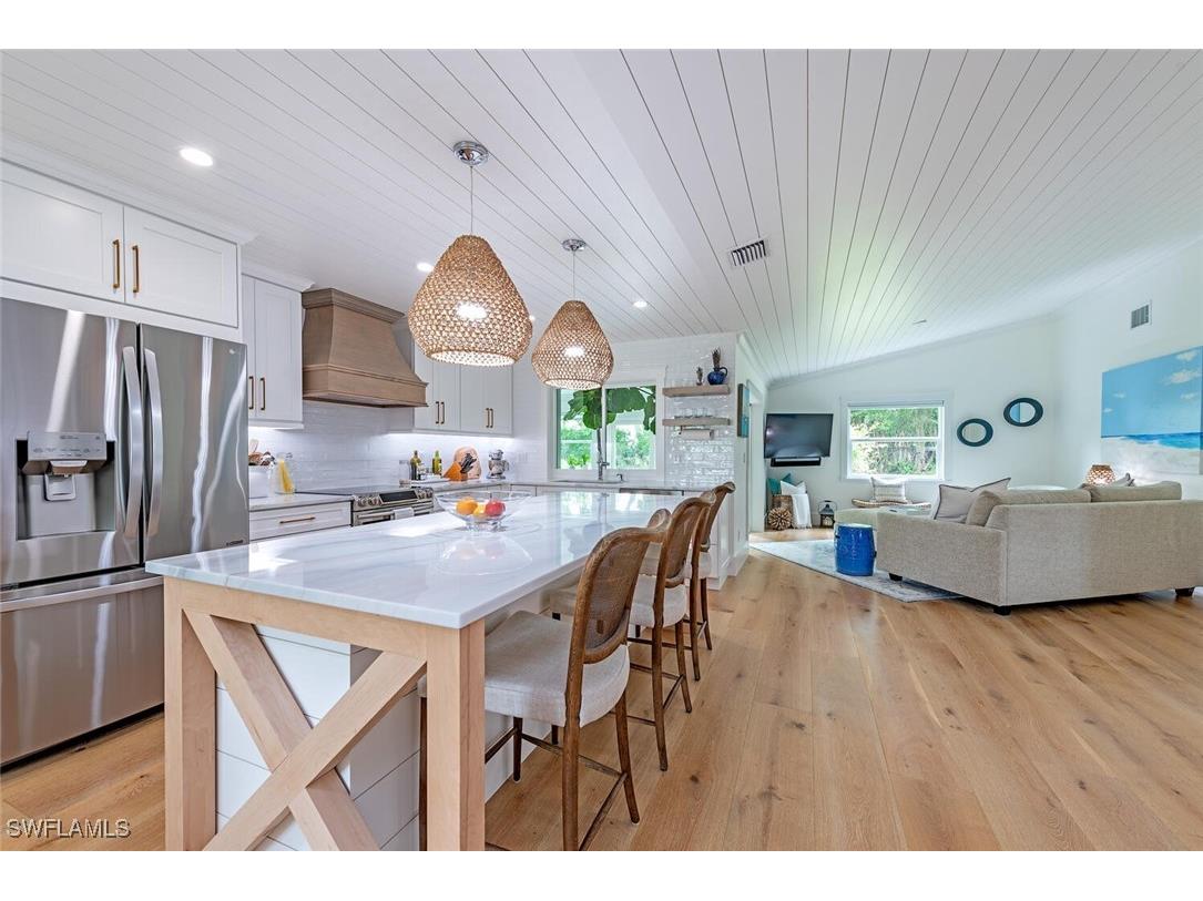 9611 Litchfield Lane Naples FL 34109 224105107 image1