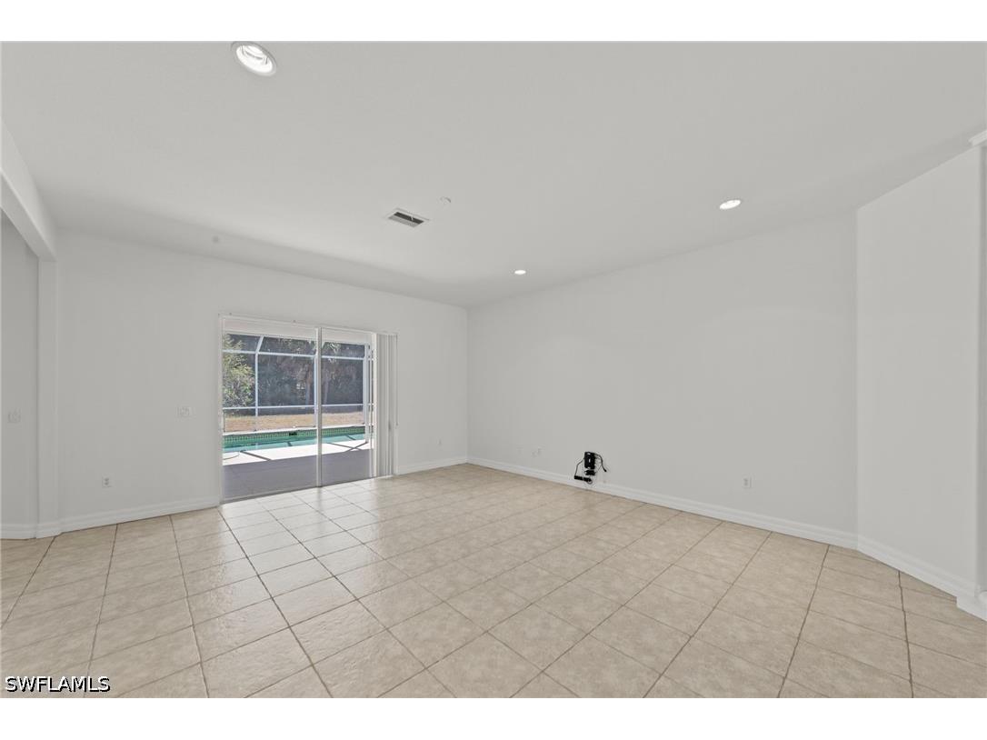 9623 Springlake Circle Estero FL 33928 226013358 image10