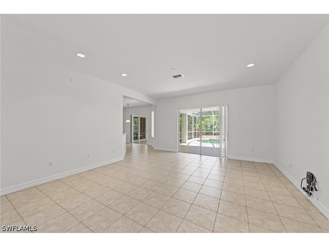 9623 Springlake Circle Estero FL 33928 226013358 image11