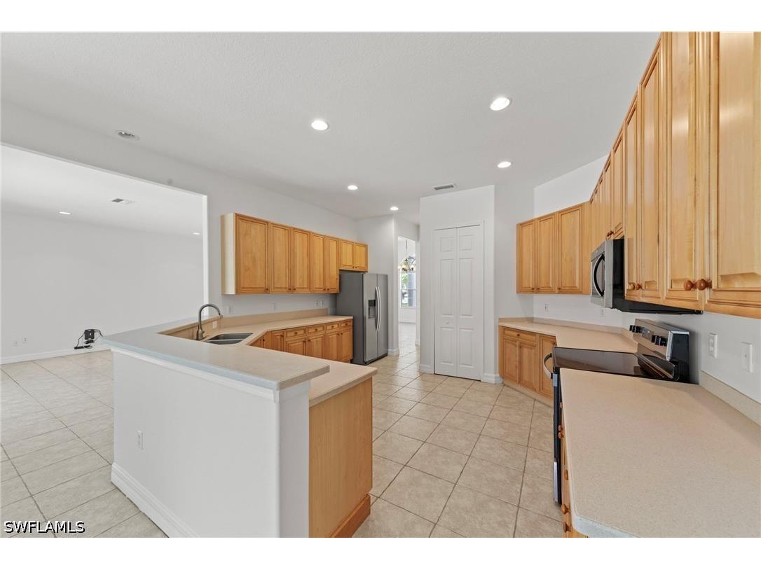 9623 Springlake Circle Estero FL 33928 226013358 image16