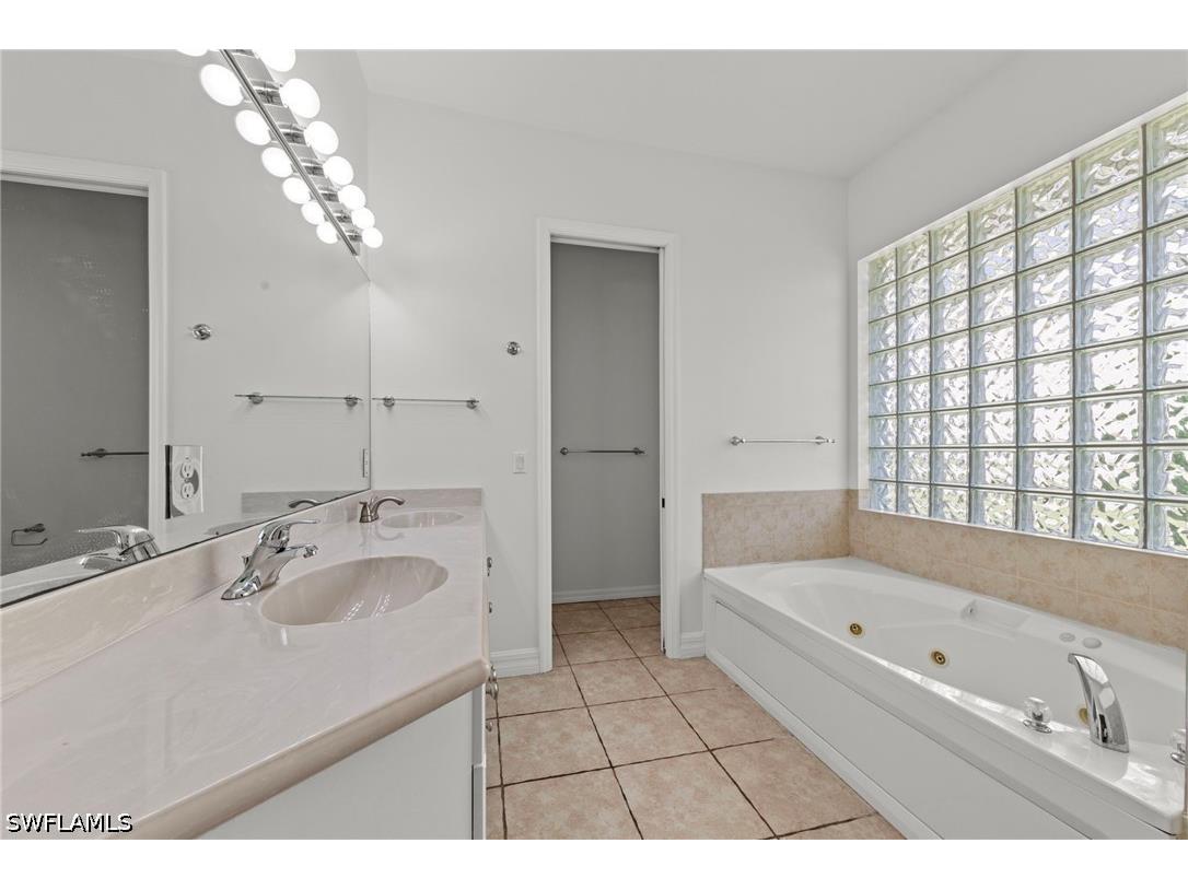 9623 Springlake Circle Estero FL 33928 226013358 image24
