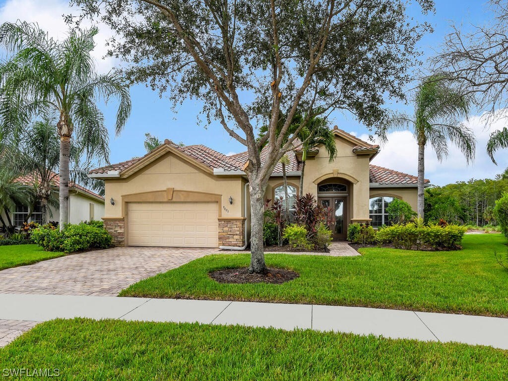 9625 Cobalt Cove Circle Naples FL 34120 223069170 image1