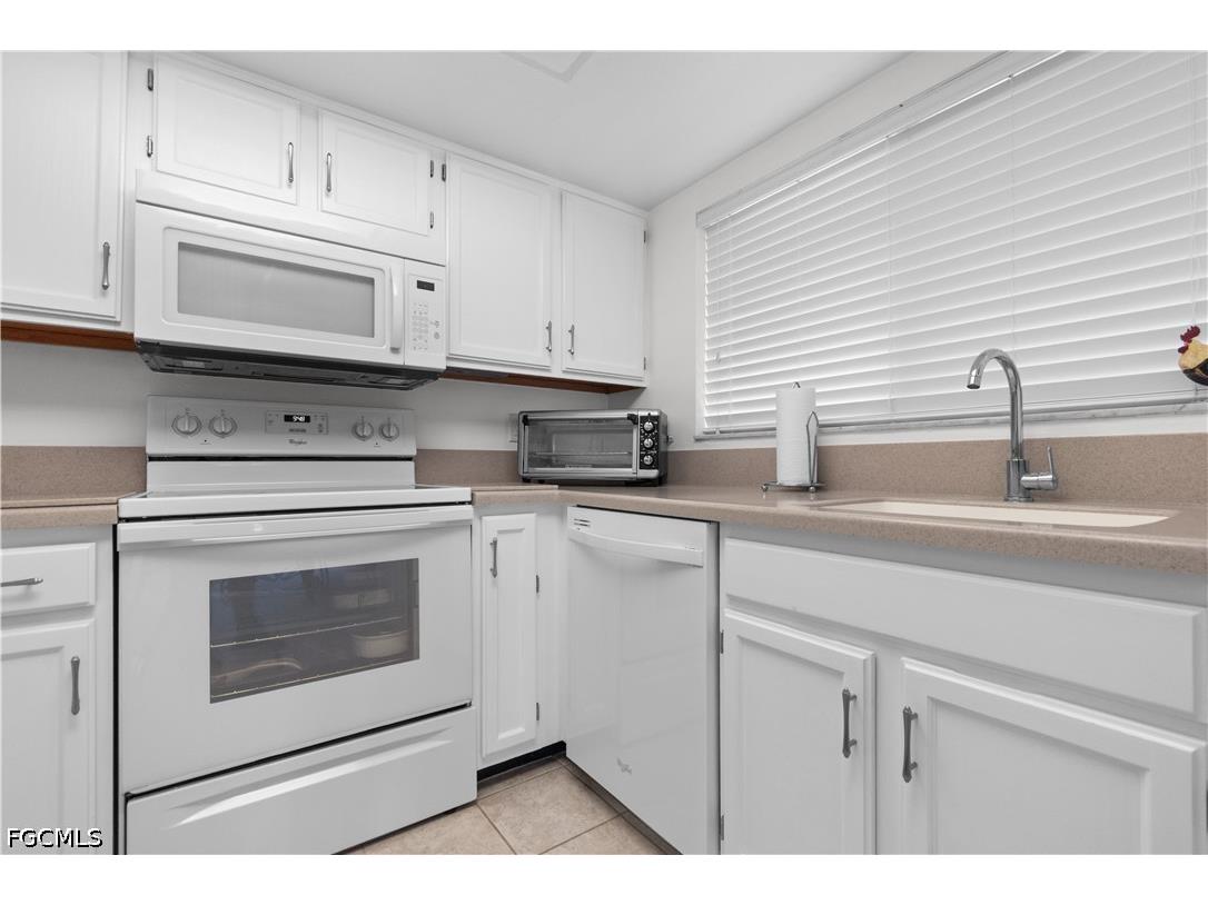 9627 Eaton Gardens Lane #101 Fort Myers FL 33919 2026018462 image6