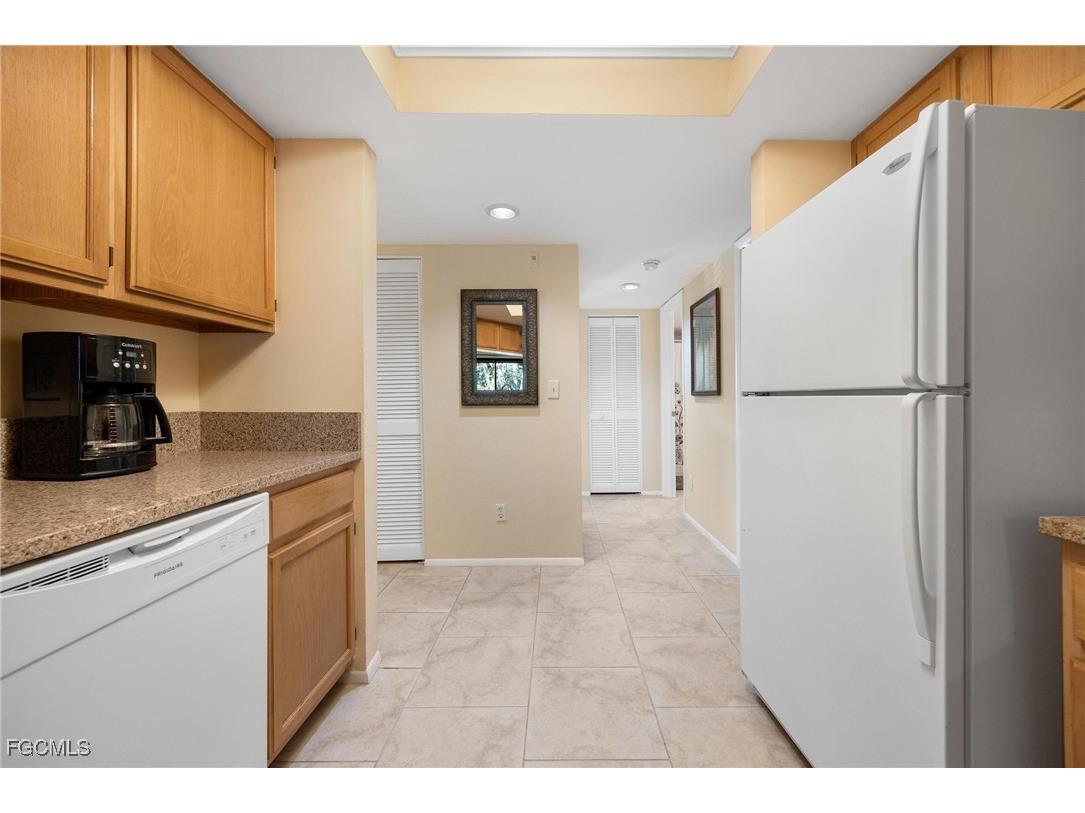 9627 Eaton Gardens Lane #204 Fort Myers FL 33919 2025017480 image10