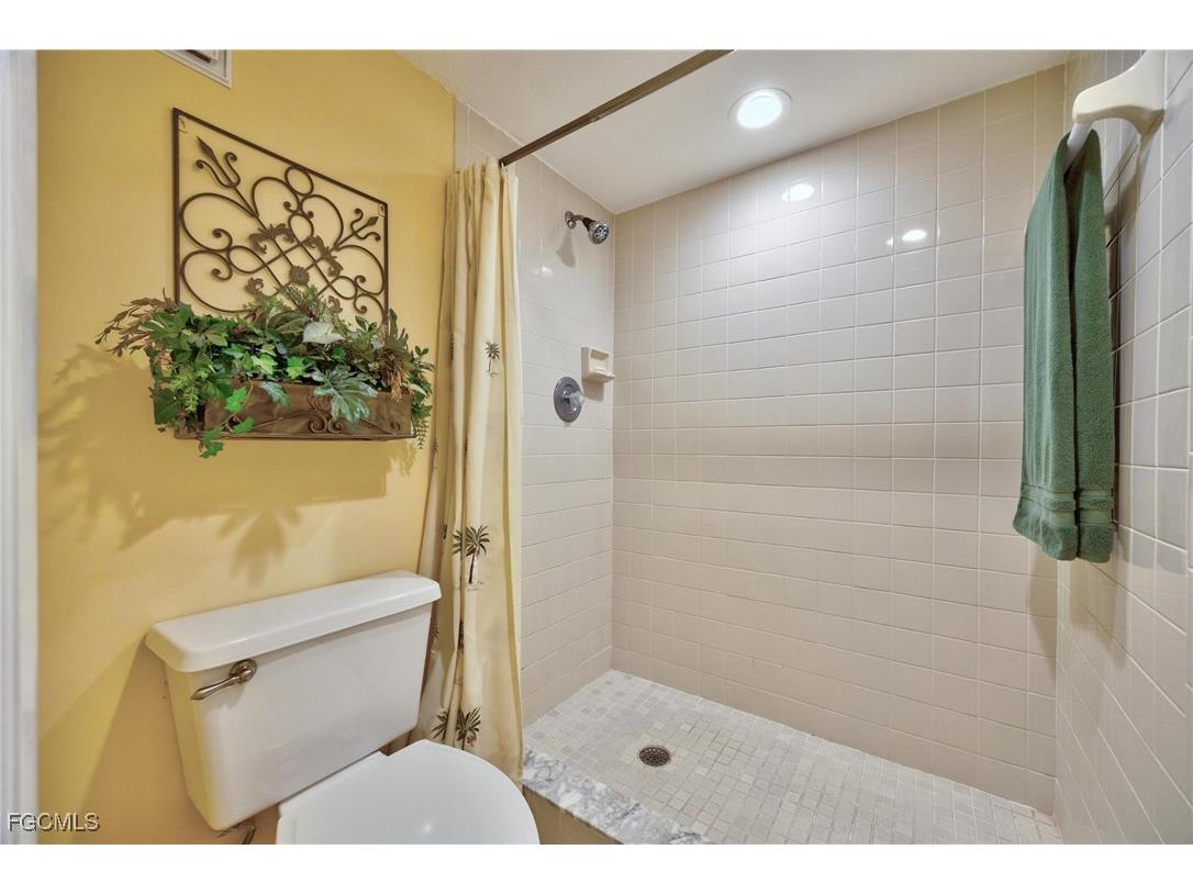 9627 Eaton Gardens Lane #204 Fort Myers FL 33919 2025017480 image19