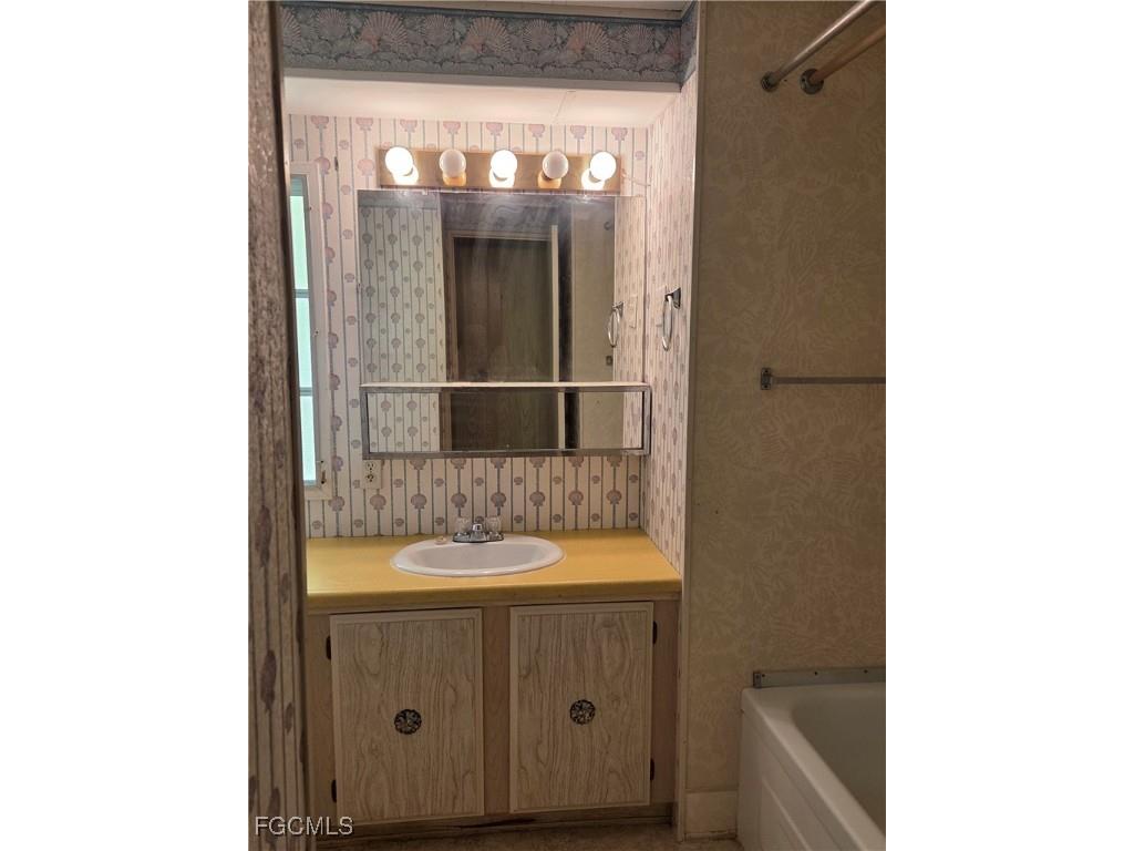 963 Idle Way Drive North Fort Myers FL 33917 2025004153 image19