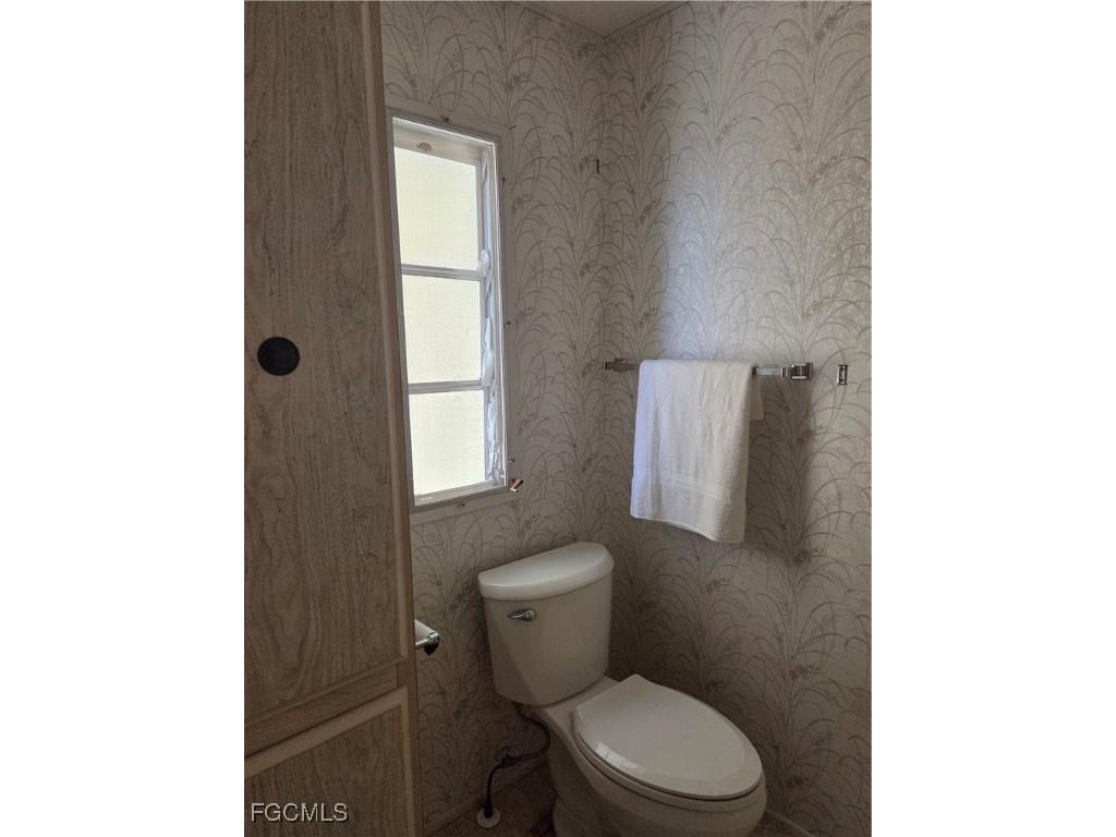 963 Idle Way Drive North Fort Myers FL 33917 2025004153 image25