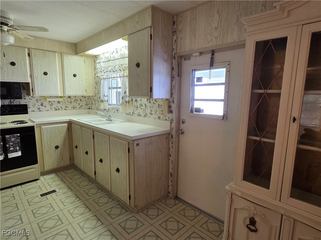 963 Idle Way Drive North Fort Myers FL 33917 2025004153 image8