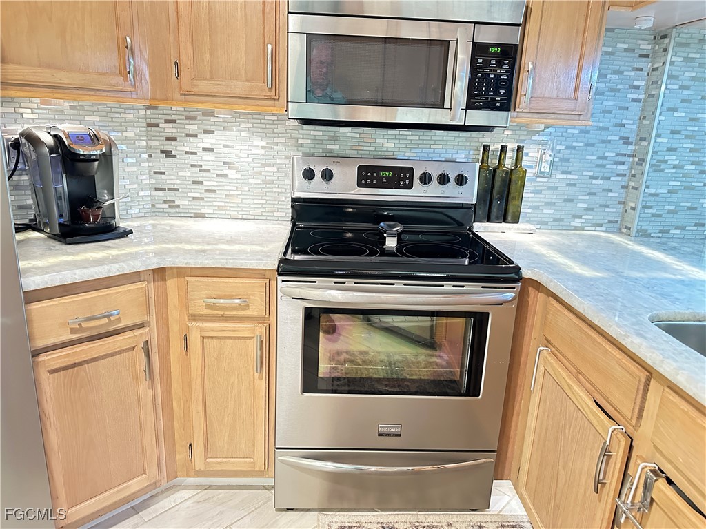 9635 Eaton Gardens Lane #103 Fort Myers FL 33919 2025012490 image10