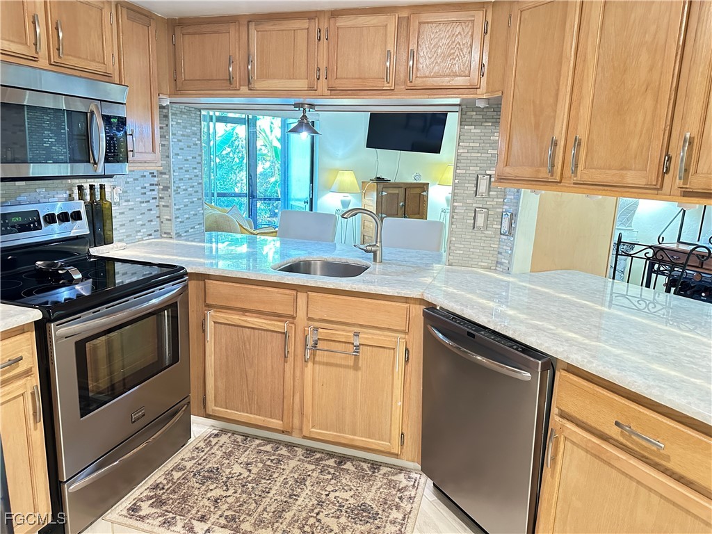 9635 Eaton Gardens Lane #103 Fort Myers FL 33919 2025012490 image11