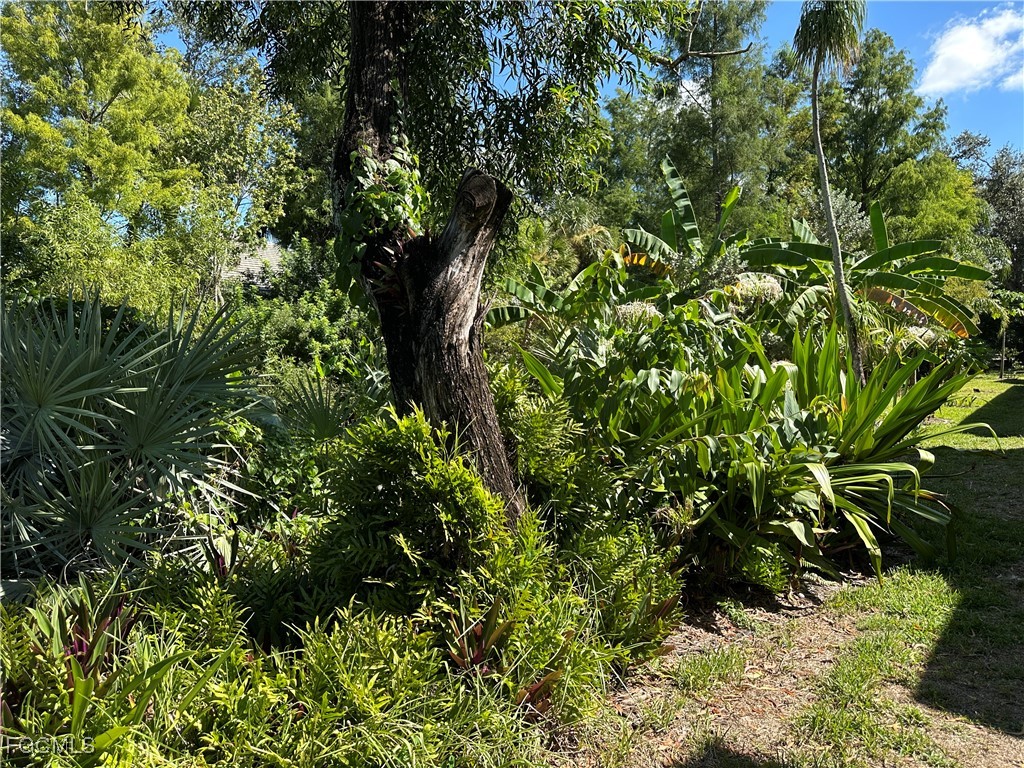 9635 Eaton Gardens Lane #103 Fort Myers FL 33919 2025012490 image33