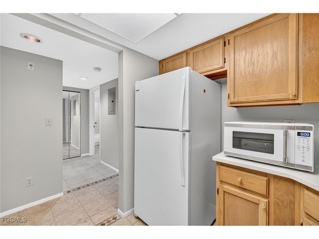 9635 Eaton Gardens Lane #104 Fort Myers FL 33919 2025013769 image10