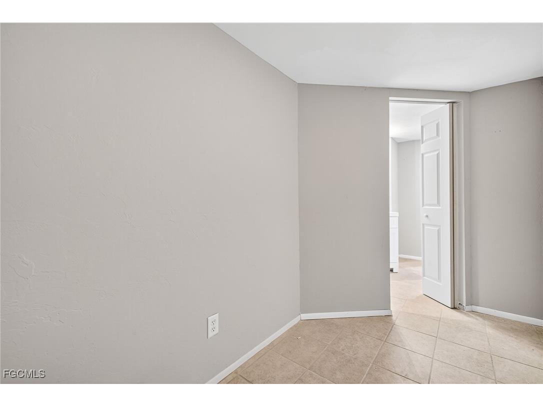 9635 Eaton Gardens Lane #104 Fort Myers FL 33919 2025013769 image17