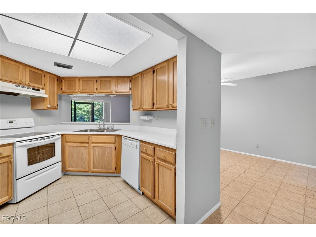 9635 Eaton Gardens Lane #104 Fort Myers FL 33919 2025013769 image8