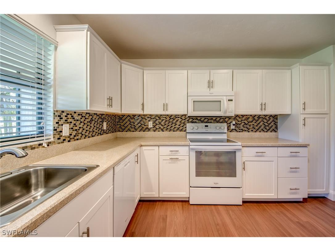 9639 Eaton Gardens Lane #2/B Fort Myers FL 33919 224056812 image1