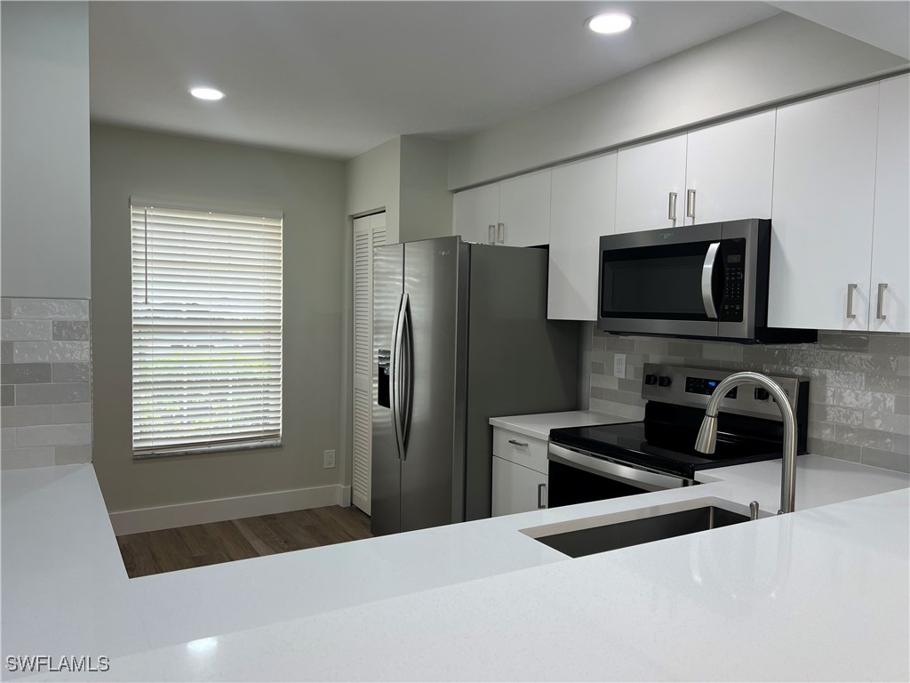 9640 Victoria Lane #105C Naples FL 34109 225064960 image11