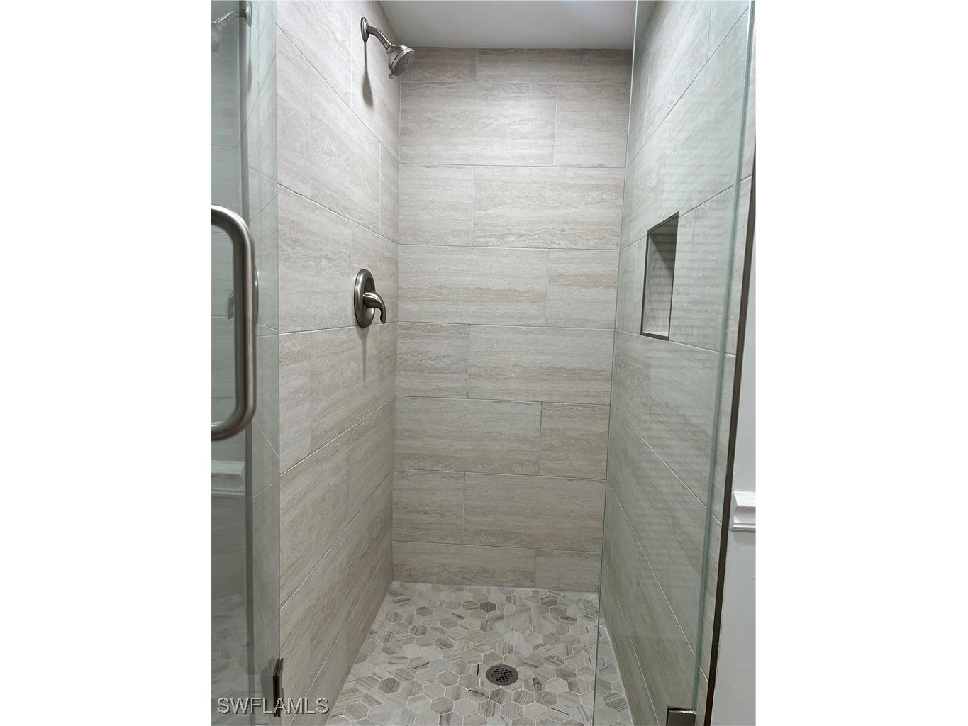 9640 Victoria Lane #105C Naples FL 34109 225064960 image17
