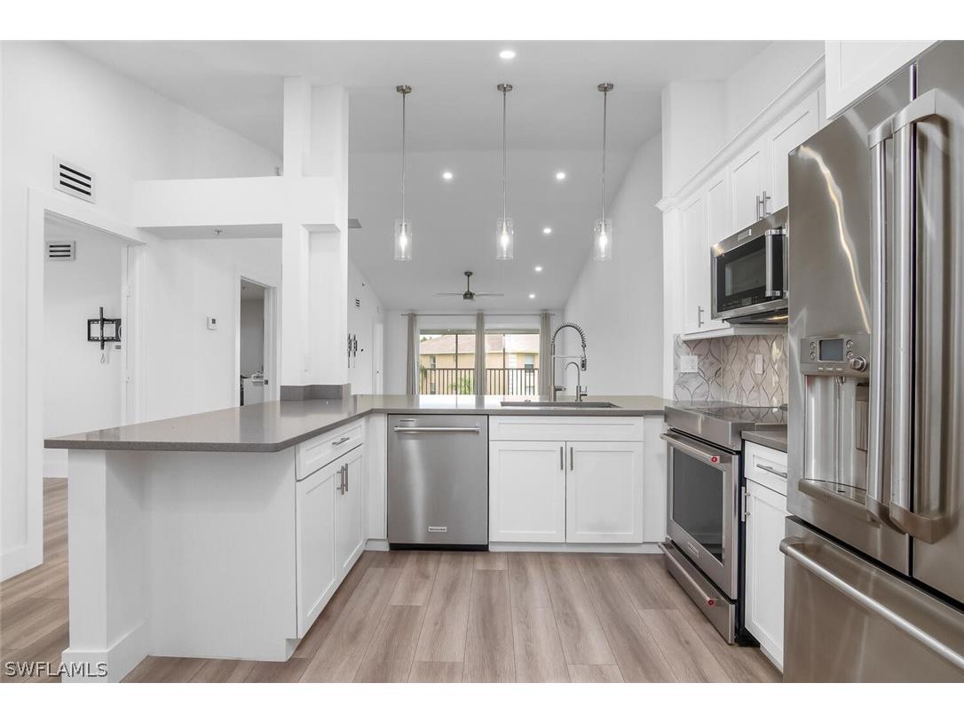 9640 Victoria Lane #C308 Naples FL 34109 224050433 image1