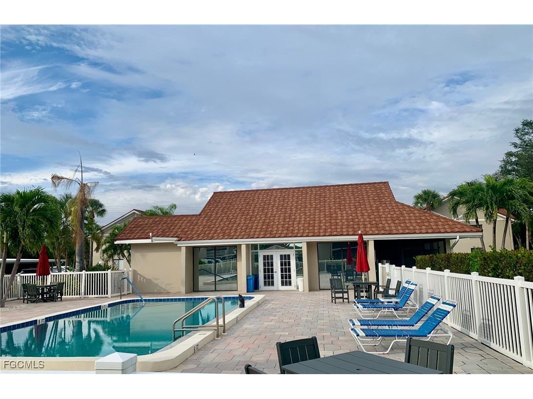 9640 Windsor Gardens Lane #201 Fort Myers FL 33919 2025019839 image24