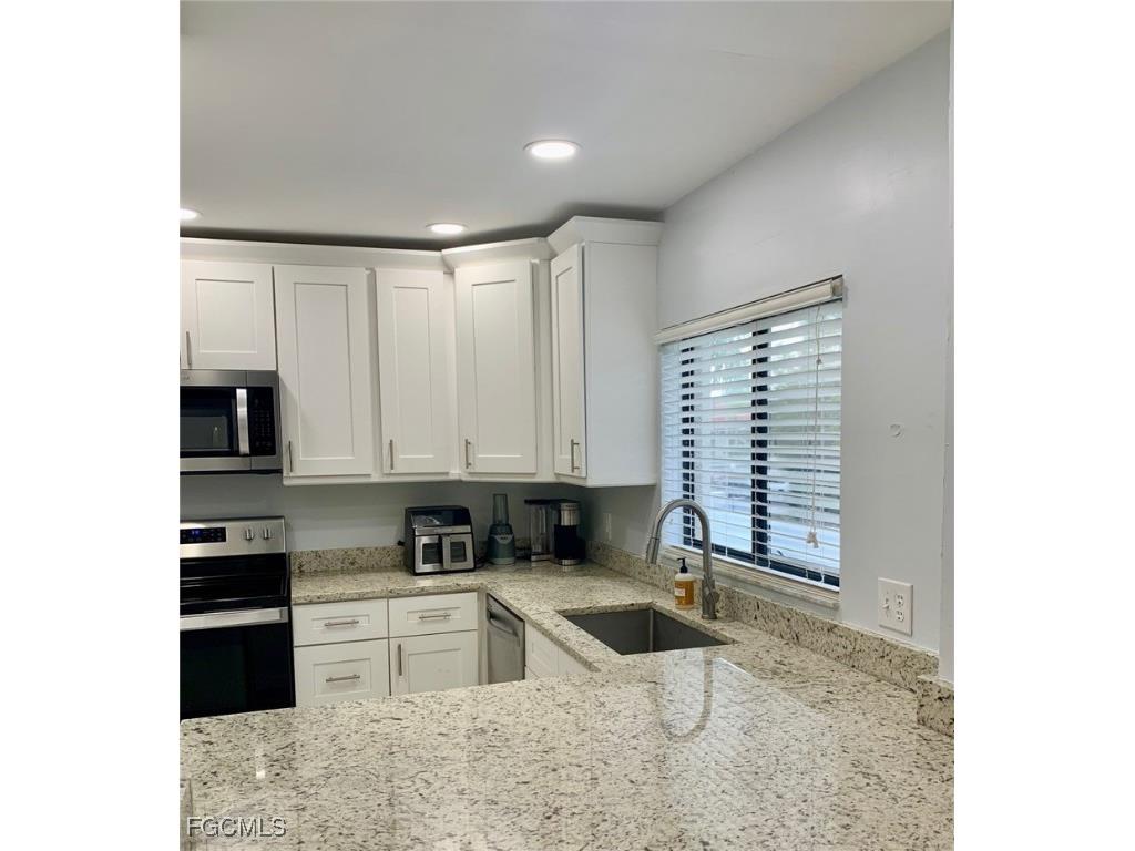 9640 Windsor Gardens Lane #201 Fort Myers FL 33919 2025019839 image8