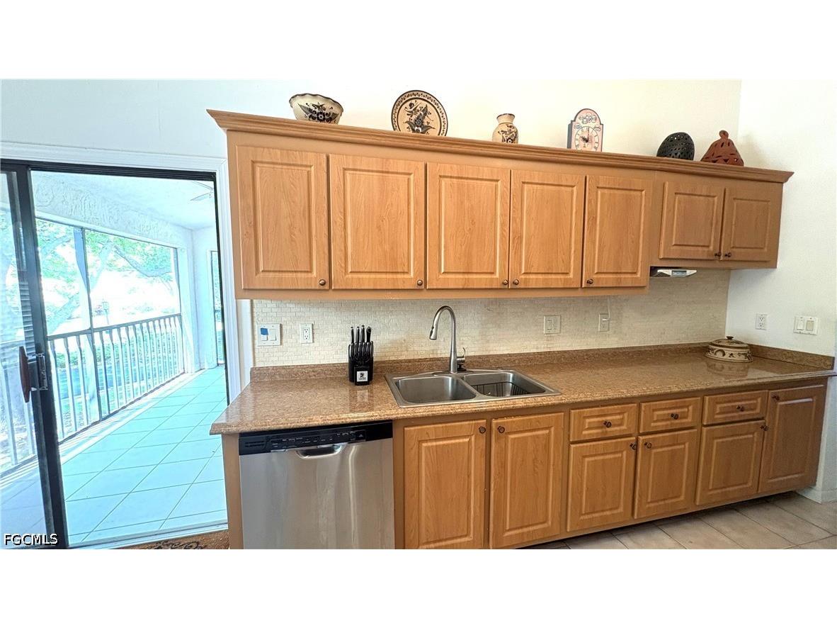 9643 Halyards Court #23 Fort Myers FL 33919 2026014977 image11