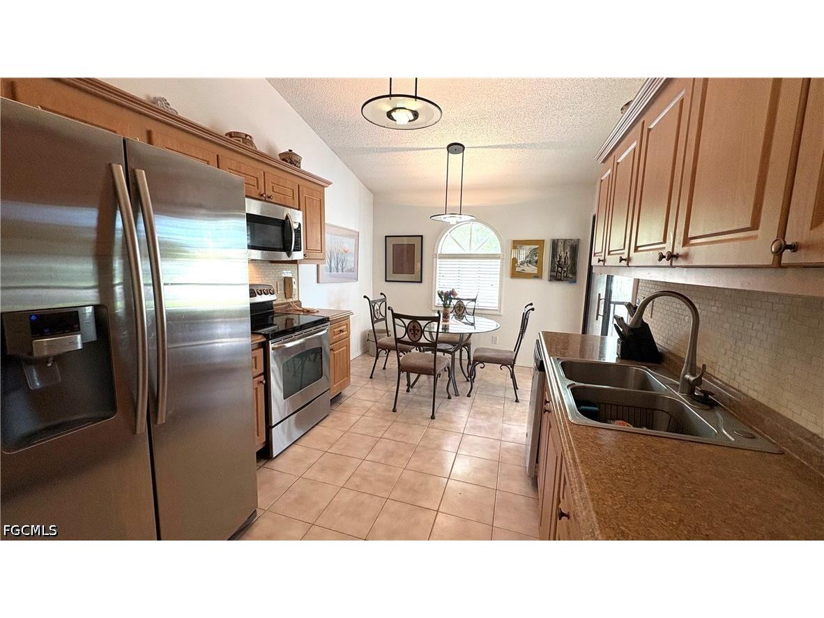 9643 Halyards Court #23 Fort Myers FL 33919 2026014977 image12