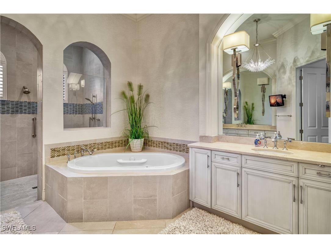 9647 Lipari Court Naples FL 34113 225046084 image20