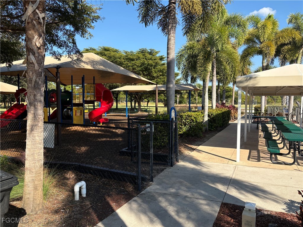 9649 Blue Stone Circle Fort Myers FL 33913 2025020583 image24