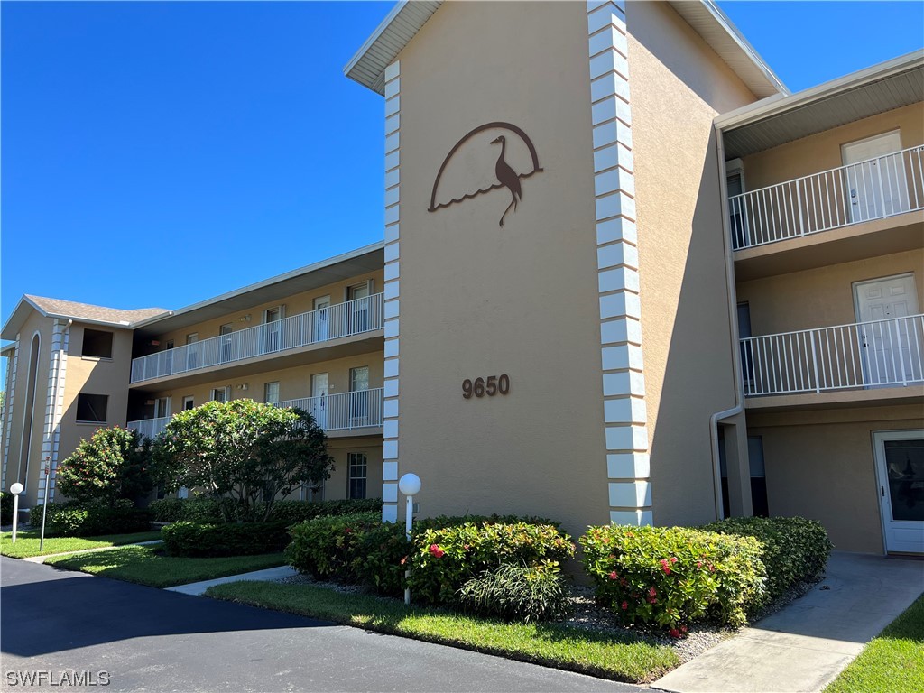 9650 Victoria Lane #B-106 Naples FL 34109 223077241 image1