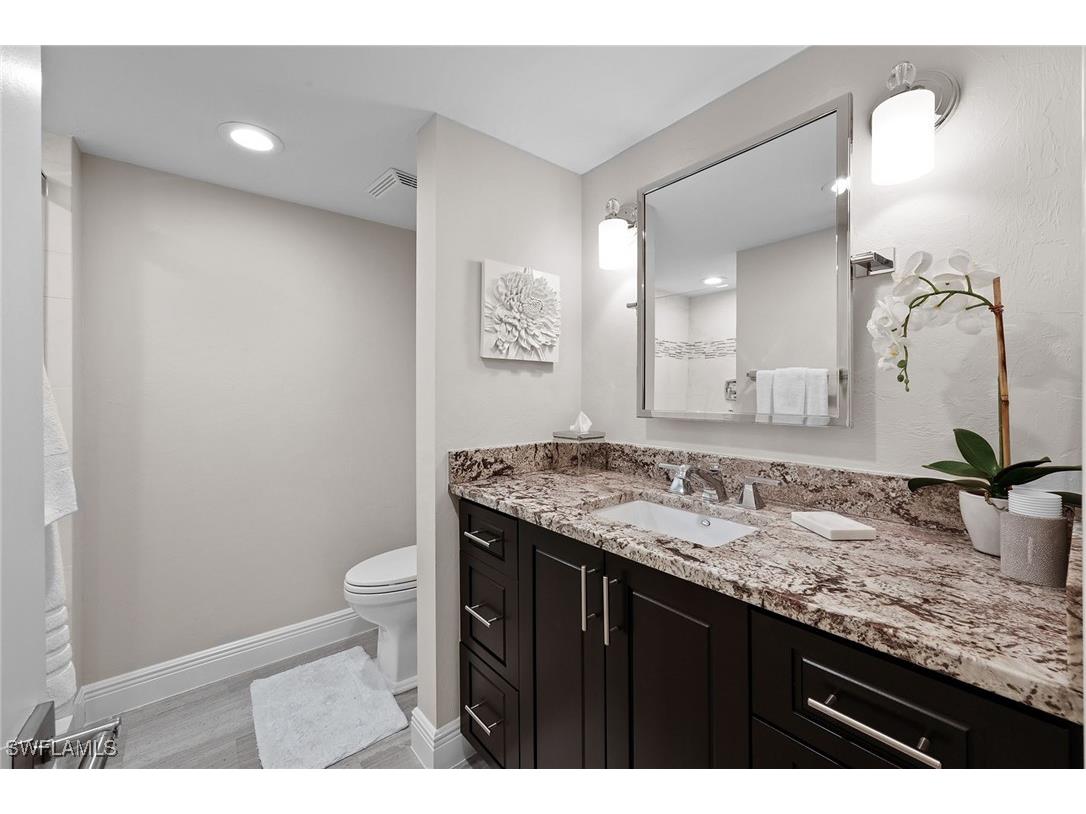 9653 Gulf Shore Drive #203 Naples FL 34108 225058782 image15